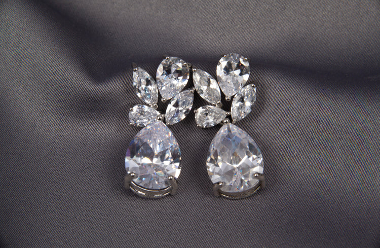 Mira crystal earring - silver